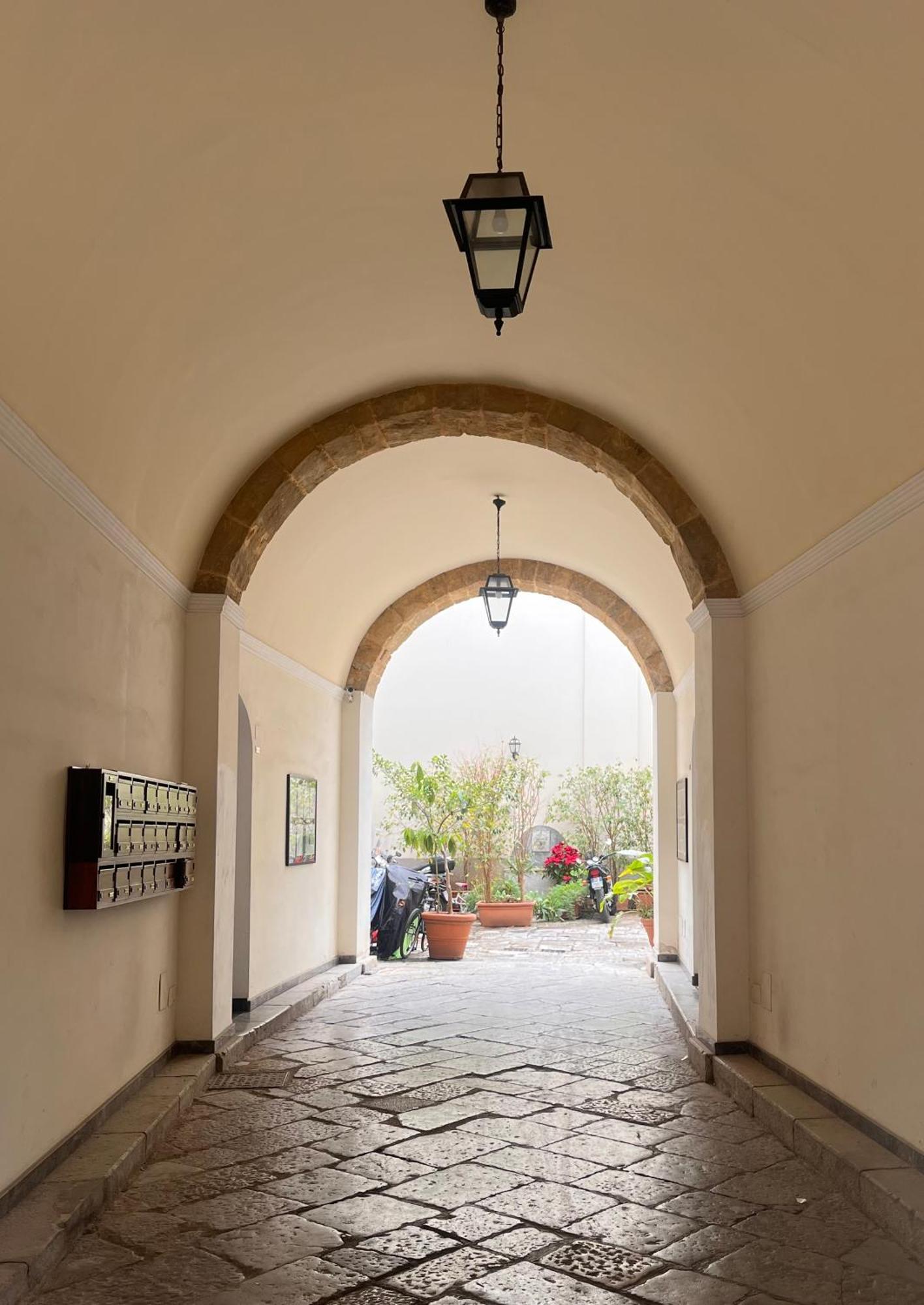 Palazzo Delle Logge Bed & Breakfast Палермо Стая снимка